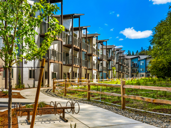 exterior of Centennial park apartments in Marysville, wa