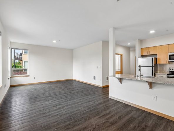 Park77 Living & Kitchen