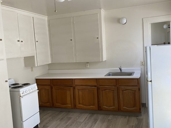 Kitchen of Everett apartments