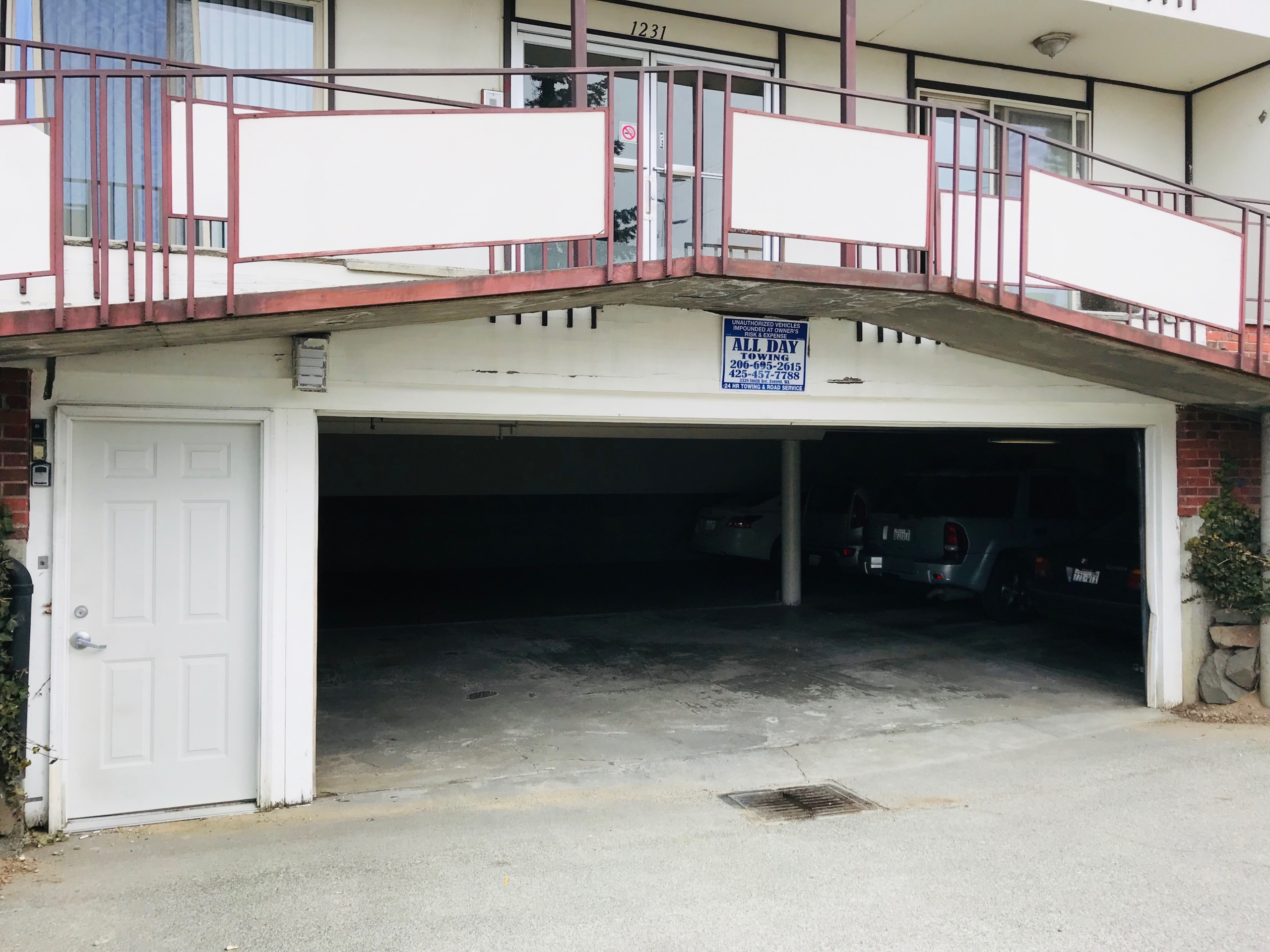 Garage at Leslie Arms apartments