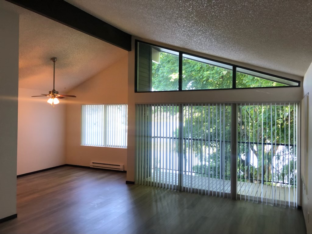 living room in Fountainhead apartments