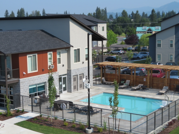 Pool at Park77 apartments