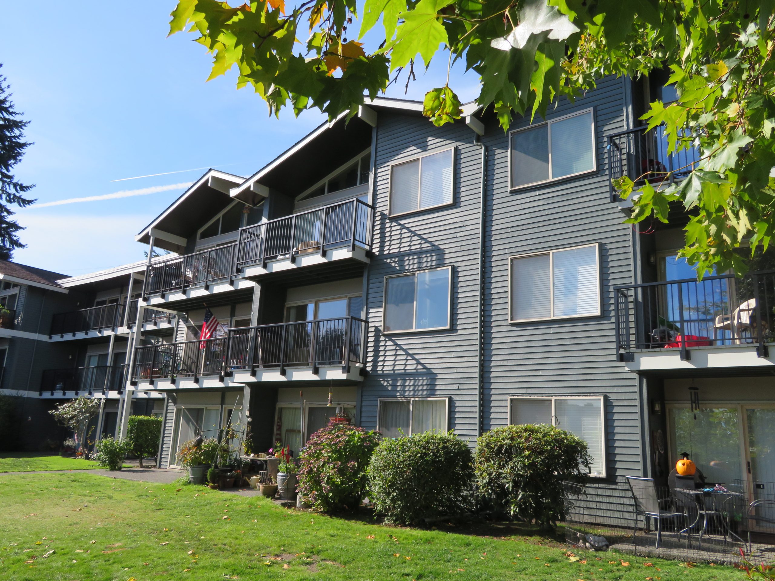 apartment building at fountainhead apartments