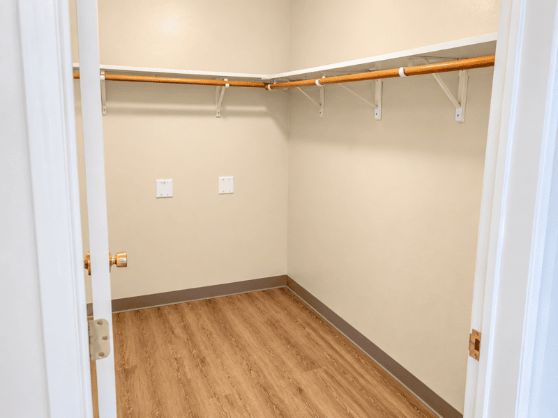 Master Walk In Closet