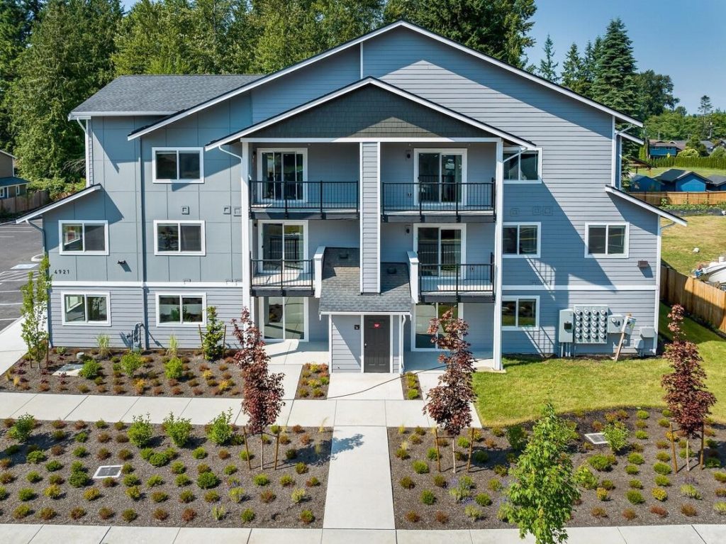 Modern apartments in Marysville, WA view